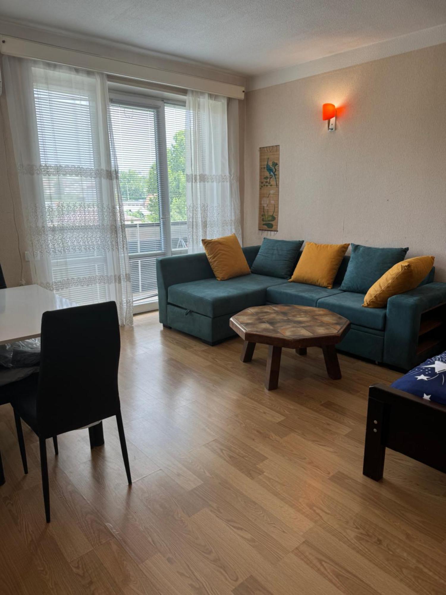Cozy Apartment With Balcony Tbilisi Exterior photo